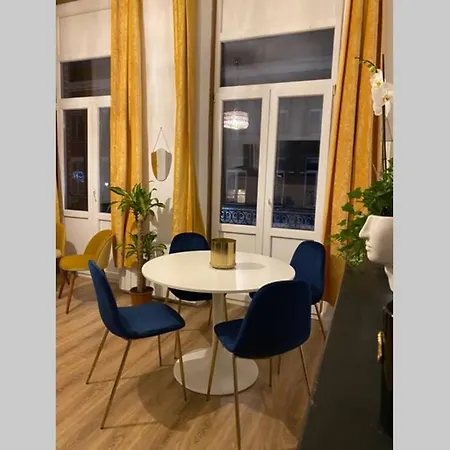 Luxury 1bedroom Apartment *